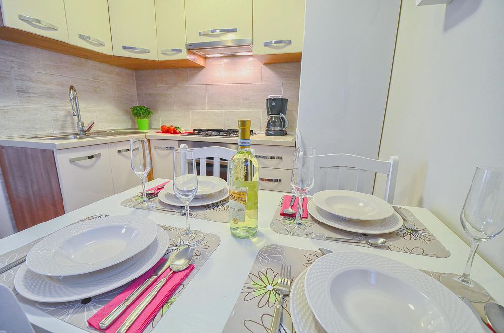 E&E Apartment Arena With Free Private Parking Pula Luaran gambar