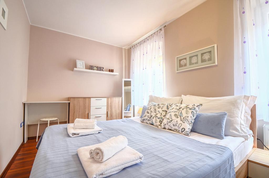 E&E Apartment Arena With Free Private Parking Pula Luaran gambar