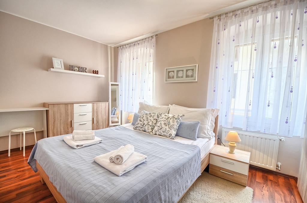 E&E Apartment Arena With Free Private Parking Pula Luaran gambar